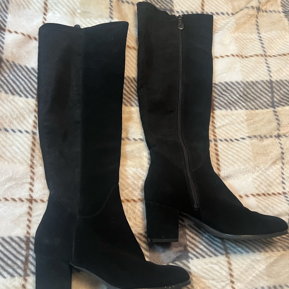 Blondo Black Suede Boots